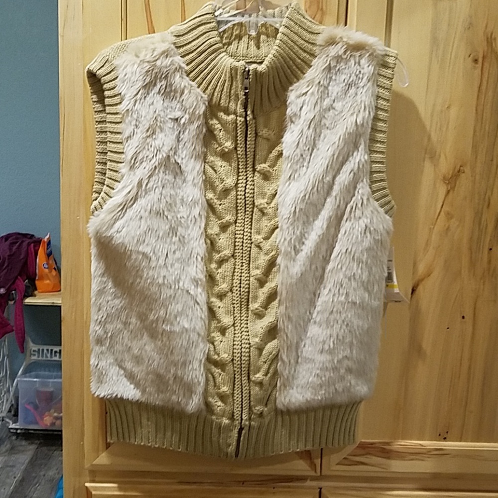 Fur vest